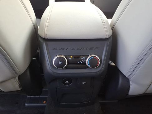 New 2026 Ford Explorer Active w/ Active Comfort Package AWD/4WD image 15