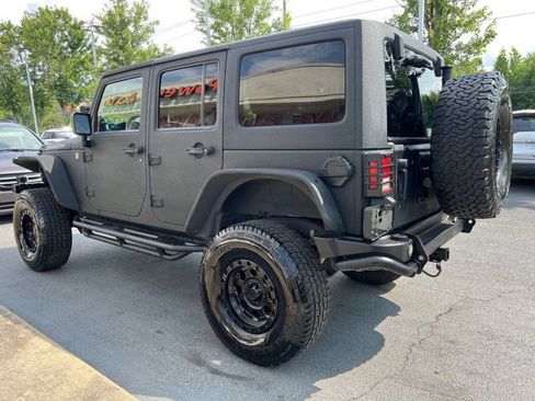 Used 2013 Jeep Wrangler Unlimited Rubicon AWD/4WD image 4