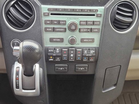 Used 2011 Honda Pilot EX-L image 19