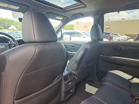 Used 2023 Honda Passport Elite image 25