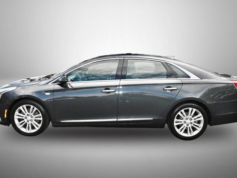 Used 2019 Cadillac XTS Luxury FWD image 4