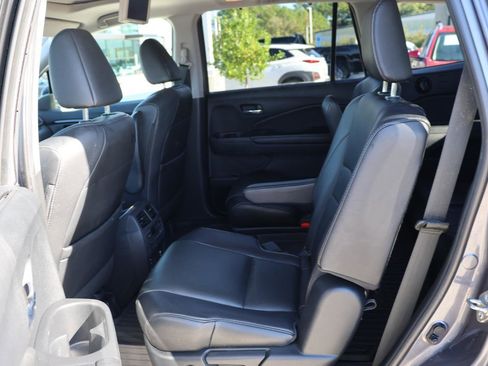 Used 2016 Honda Pilot Touring image 21