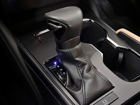 Used 2023 Lexus ES 350 350 w/ Premium Package image 16