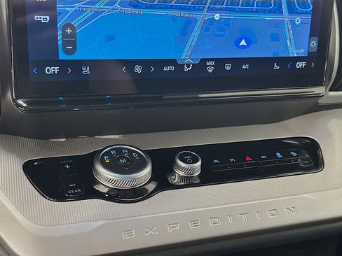 Used 2025 Ford Expedition Max Active image 24