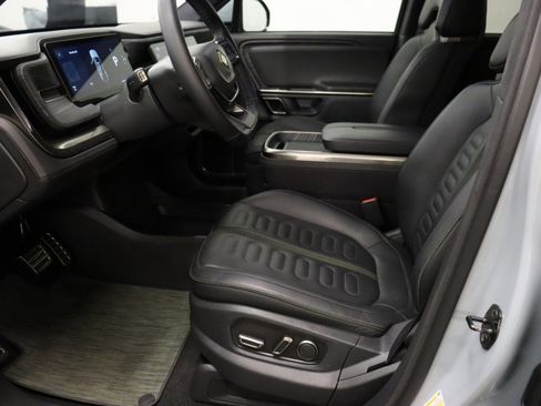 Used 2023 Rivian R1S Adventure image 24