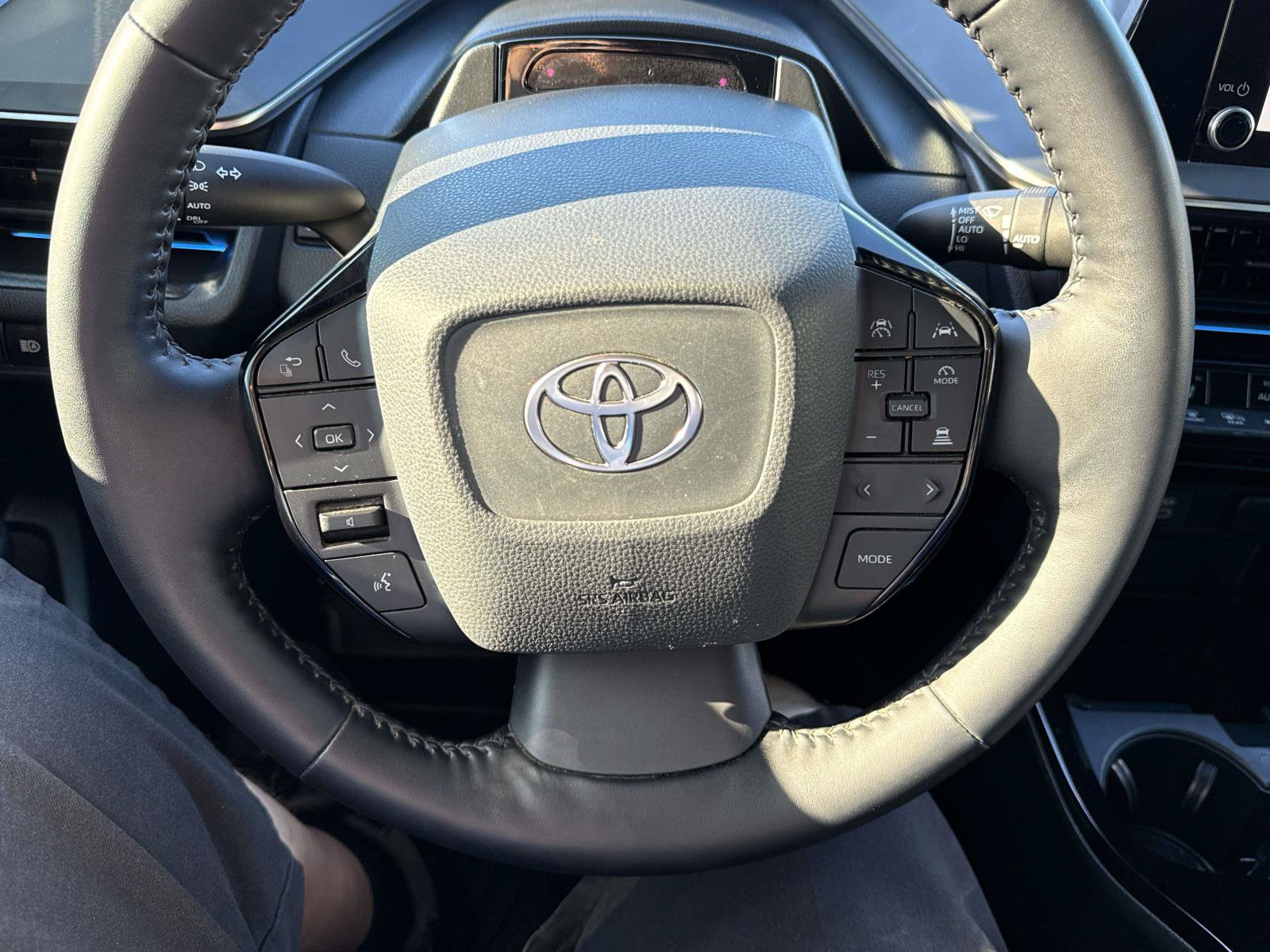 Used 2026 Toyota Prius Plug-In Hybrid FWD image 27