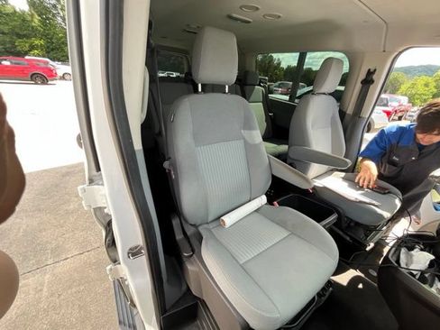 Used 2015 Ford Transit 150 XLT RWD image 16