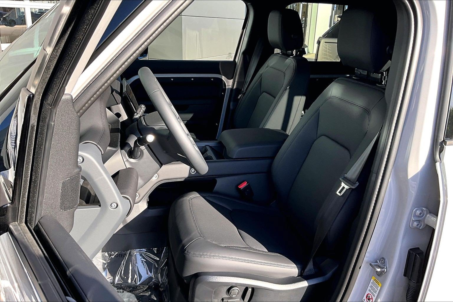 New 2026 Land Rover Defender 110 S AWD/4WD image 9