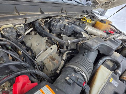 Used 2012 Ford F450 XL w/ XL Value Pkg image 16