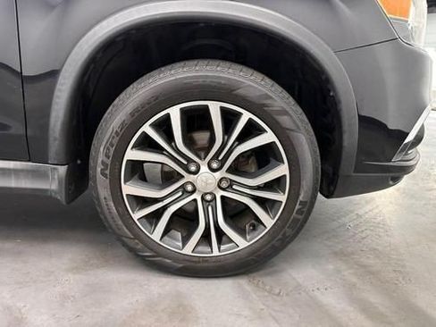 Used 2019 Mitsubishi Outlander Sport ES FWD image 16