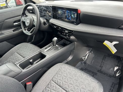 New 2026 Nissan Kicks SV image 9