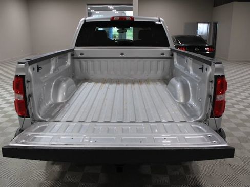 Used 2018 GMC Sierra 1500 SLE w/ SLE Value Package AWD/4WD image 12