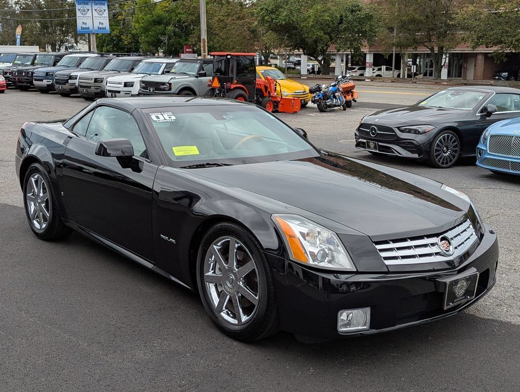 Used 2006 Cadillac XLR RWD image 5