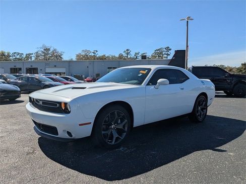 Used 2018 Dodge Challenger SXT Plus image 7