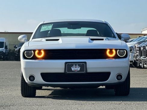 Used 2019 Dodge Challenger SXT w/ Blacktop Package image 9