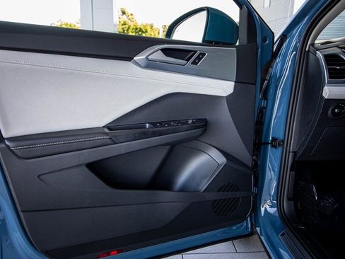 New 2026 Volkswagen Taos SE image 25