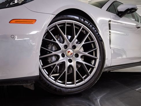 Certified 2022 Porsche Panamera 4 AWD/4WD image 12
