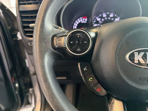 Used 2019 Kia Soul FWD image 17