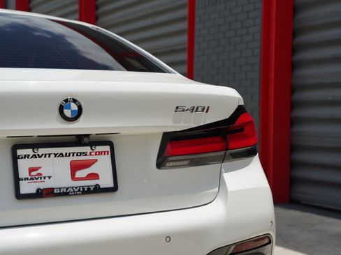Used 2021 BMW 540i w/ M Sport Package RWD image 10
