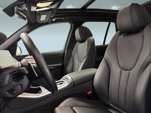 Used 2022 BMW X5 sDrive40i w/ Parking Assistance Package image 22