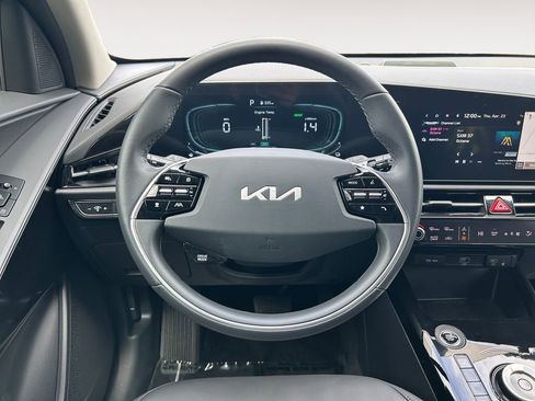 Used 2023 Kia Niro EX FWD image 14