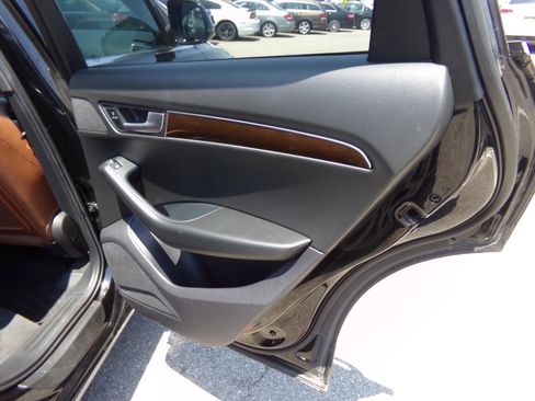 Used 2012 Audi Q5 2.0T Premium image 30