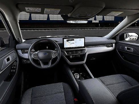 New 2026 Ford Explorer Active AWD/4WD image 8