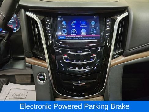 Used 2020 Cadillac Escalade Premium Luxury AWD/4WD image 20