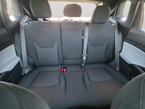 Used 2023 Jeep Compass Sport AWD/4WD image 16