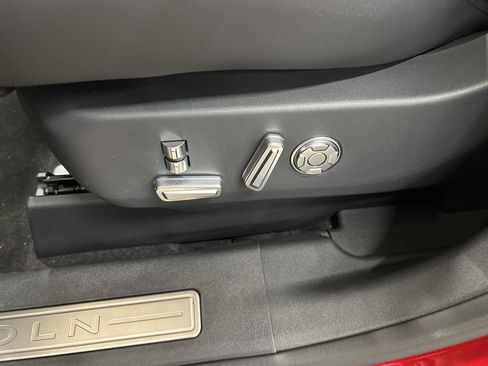 New 2026 Lincoln Nautilus Reserve AWD/4WD image 11