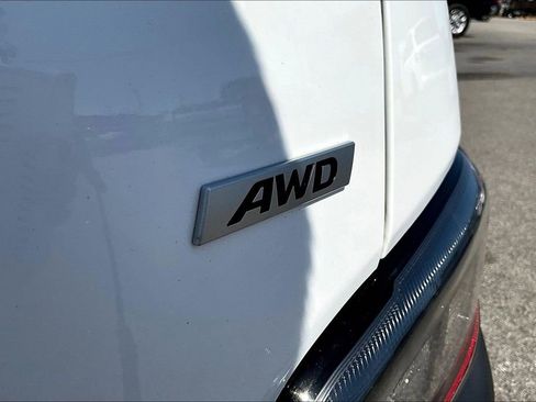 Used 2023 Hyundai Kona SE AWD/4WD image 26