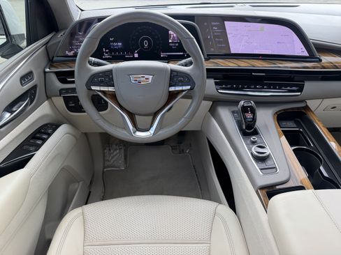 Used 2021 Cadillac Escalade ESV Premium Luxury Platinum RWD image 20