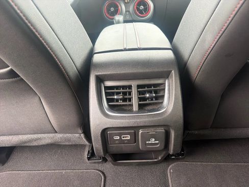 Used 2025 Chevrolet Blazer RS FWD image 17
