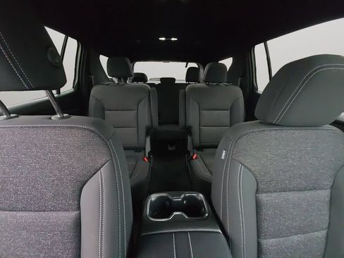 Used 2026 Chevrolet Traverse LT w/ Driver Confidence Package AWD/4WD image 17