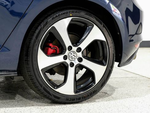 Used 2015 Volkswagen GTI SE image 67