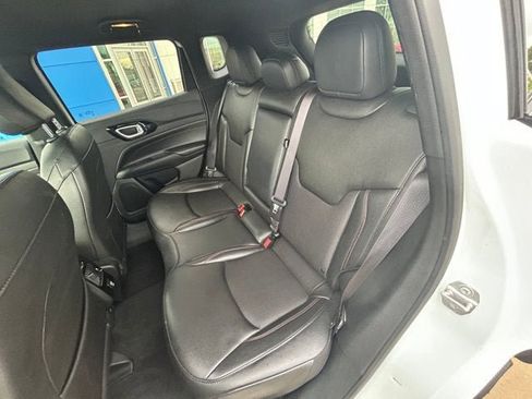 Used 2025 Jeep Compass Trailhawk AWD/4WD image 7
