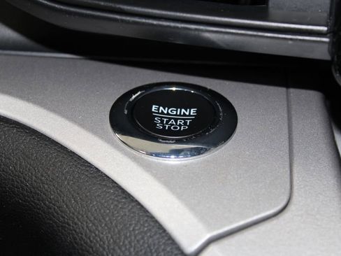 Used 2023 Ford Explorer XLT image 43