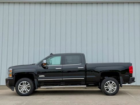 Used 2015 Chevrolet Silverado 2500 High Country w/ Duramax Plus Package AWD/4WD image 3