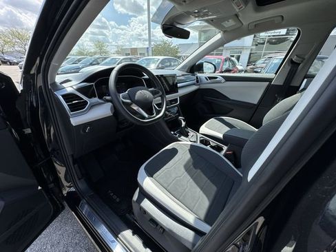 New 2026 Volkswagen Taos SE AWD/4WD image 10