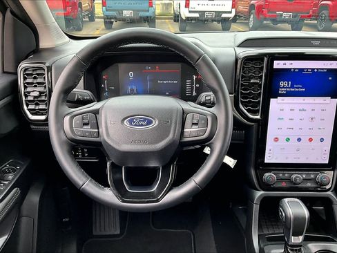 Used 2024 Ford Ranger XLT w/ FX4 Off-Road Package image 5