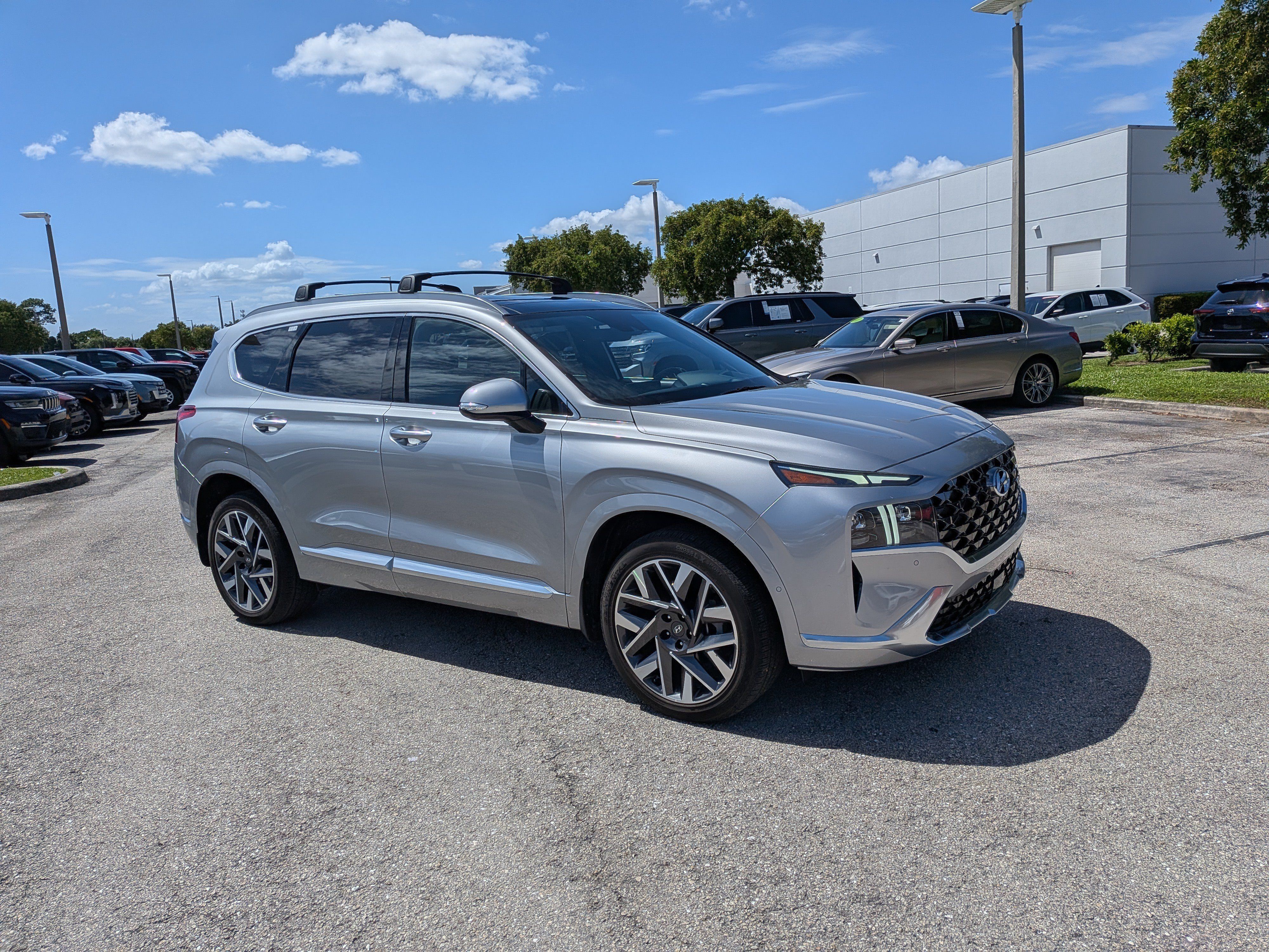 Used 2023 Hyundai Santa Fe Calligraphy FWD image 1