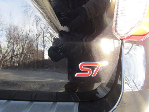 Used 2022 Ford Explorer ST w/ Equipment Group 401A image 21