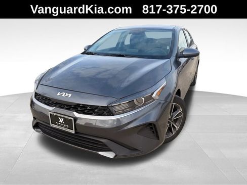 Certified 2023 Kia Forte LXS image 1