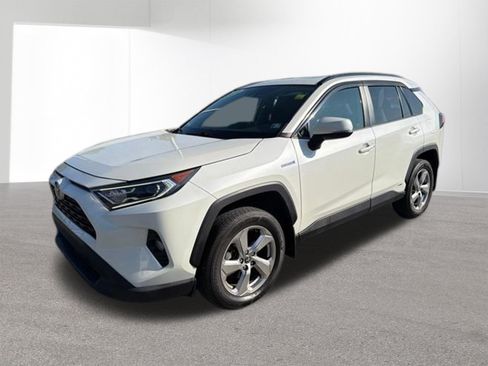Used 2021 Toyota RAV4 XLE Premium AWD/4WD image 7