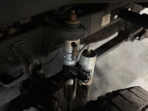 Used 2016 Toyota Tacoma SR5 w/ SR5 Appearance Package (SN) image 9