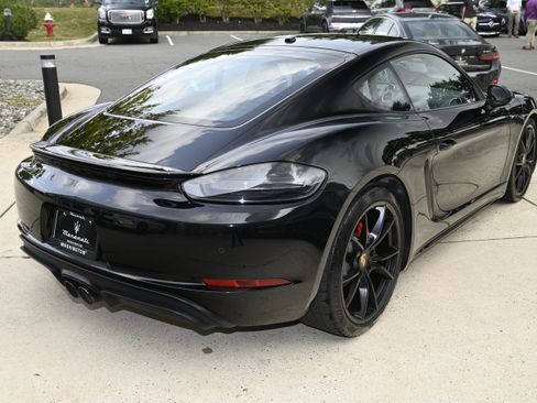 Used 2018 Porsche 718 Cayman GTS image 5