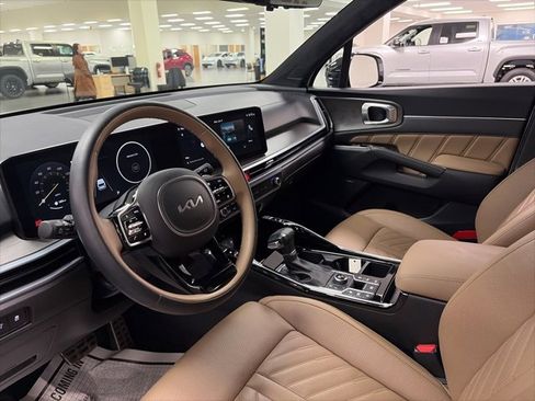 Used 2024 Kia Sorento SX Prestige w/ Olive Brown Leather Package image 14