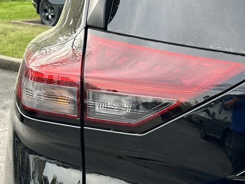 New 2026 Nissan Rogue SV FWD image 12