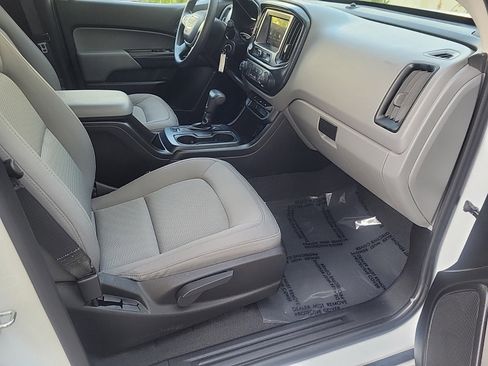 Used 2019 GMC Canyon 2WD Crew Cab w/ Convenience Package image 12