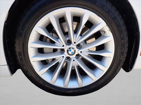 Used 2021 BMW 530i xDrive w/ Convenience Package AWD/4WD image 7
